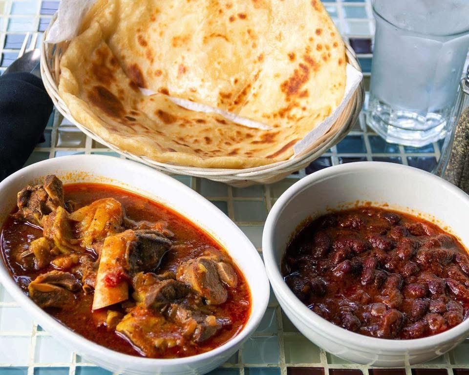 Mbuzi goat curry